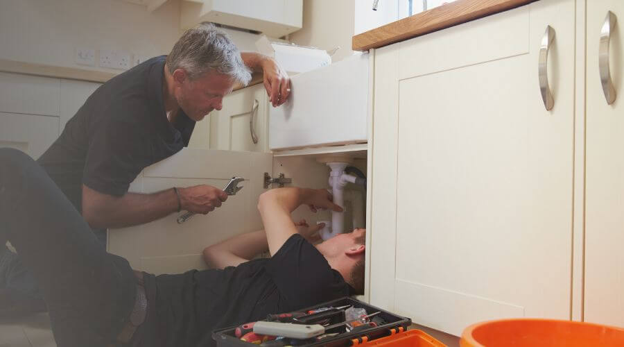 Professional burst pipe repair services in Mount Auburn, IA