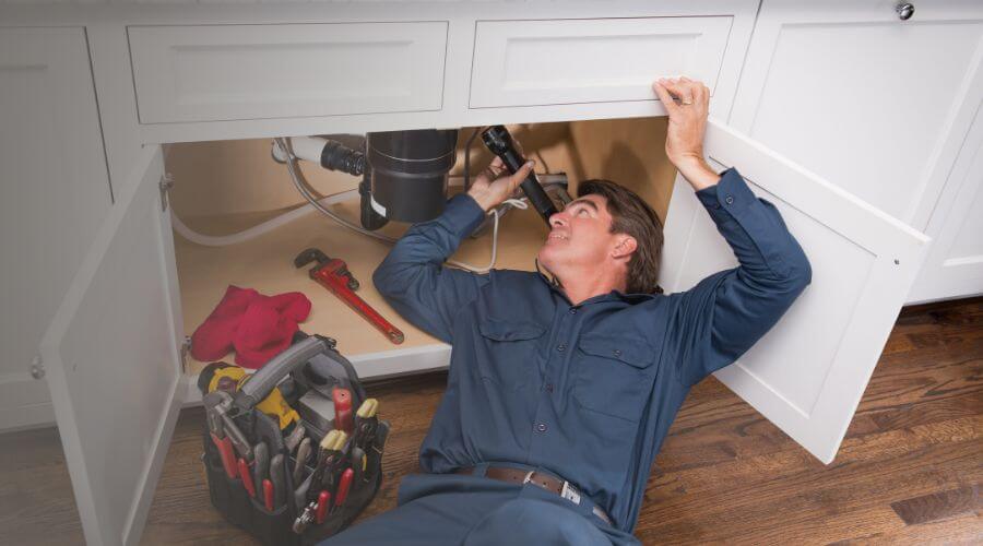 Expert burst pipe repair services in Mount Auburn, IA